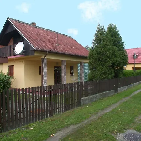 In Balatonmariafuerdo 19576 巴拉顿凯赖斯图尔